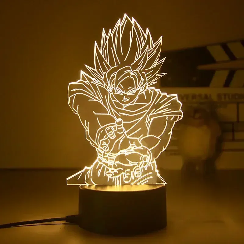 Dragon Ball Z Super Saiyan Veg - Desk Setup Lamp recensione e prezzo