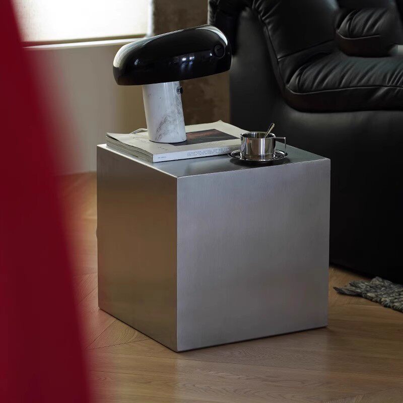 Tavolini Laterali in Acciaio I - Desk Setup Minimalist recensione e prezzo