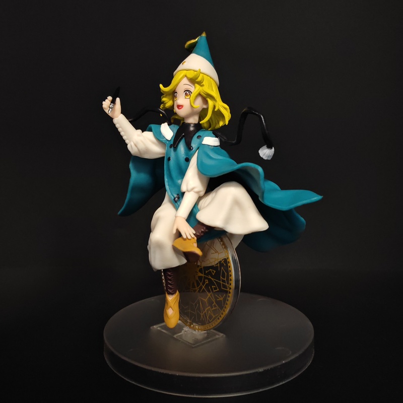 Statuetta Anime Witch Hat Atel - Desk Setup With Tv recensione e prezzo